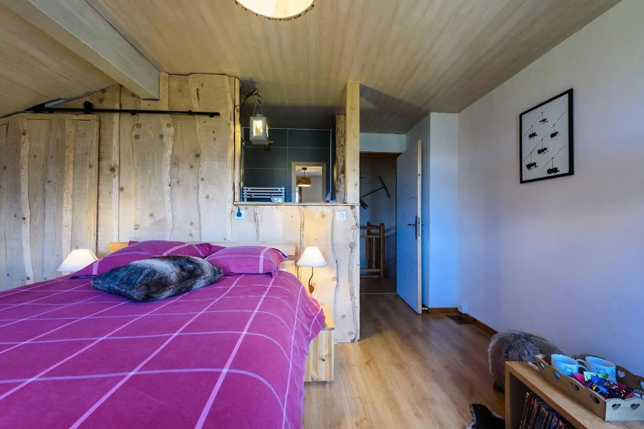 Les Marm'Hotes La Cote-d'Aime Bed & Breakfast
