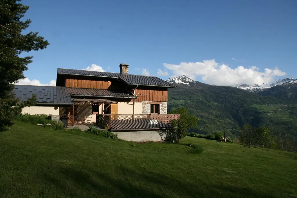 Les Marm'Hotes La Cote-d'Aime Bed & Breakfast