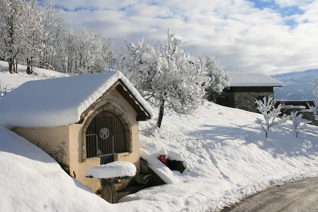 Les Marm'Hotes La Cote-d'Aime Bed & Breakfast