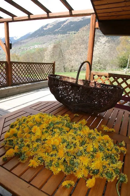 Les Marm'Hotes La Cote-d'Aime Bed & Breakfast