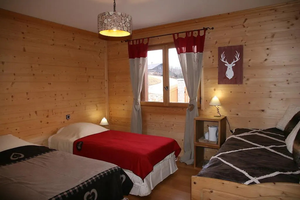 Les Marm'Hotes La Cote-d'Aime Bed & Breakfast